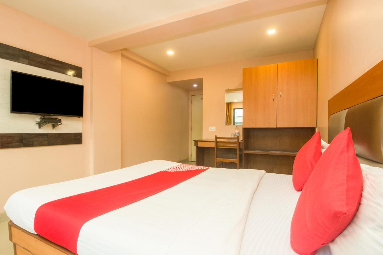 OYO 7727 Hotel Sarovar Grand Kalamboli Buitenkant foto