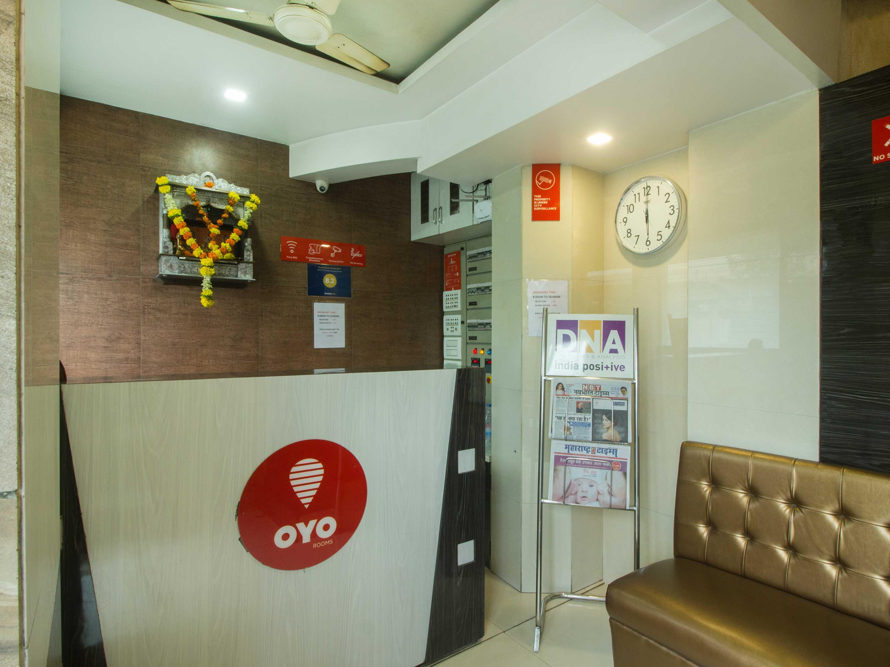 OYO 7727 Hotel Sarovar Grand Kalamboli Buitenkant foto